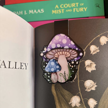 Enchanted mushrooms - Magnetic bookmark - Handmade bookish accessory - Stationery Passion