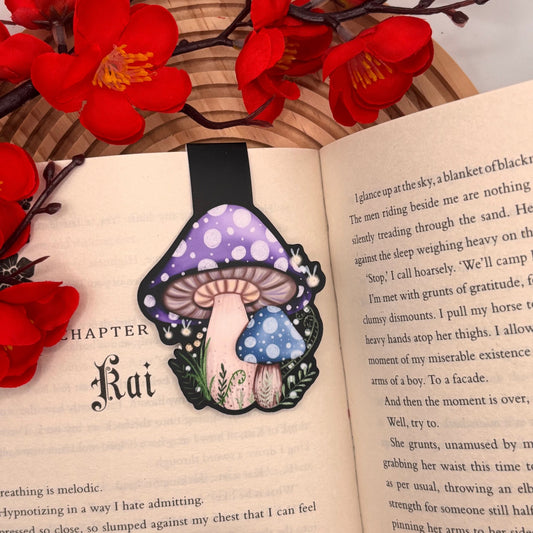 Enchanted mushrooms - Magnetic bookmark - Handmade bookish accessory - Stationery Passion